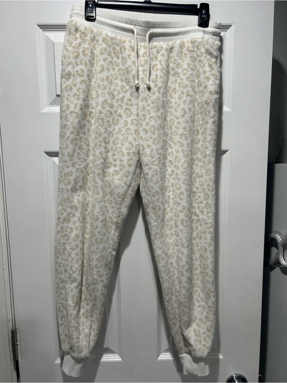 Old Navy Ivory and Beige Leopard Print Jogger Pants